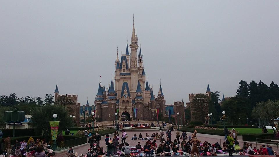 ディズニーランド　混雑