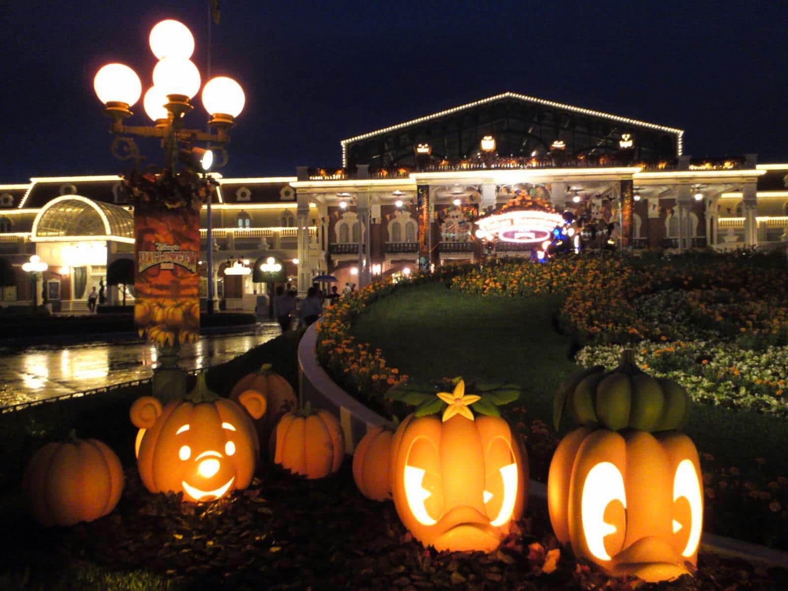 ディズニーランド ハロウィン　混雑