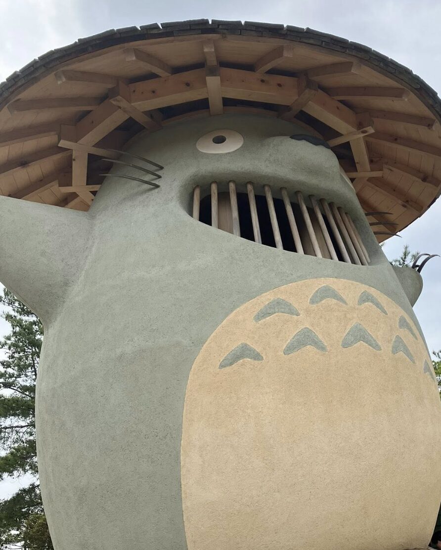 ジブリパークのランチの混雑予想